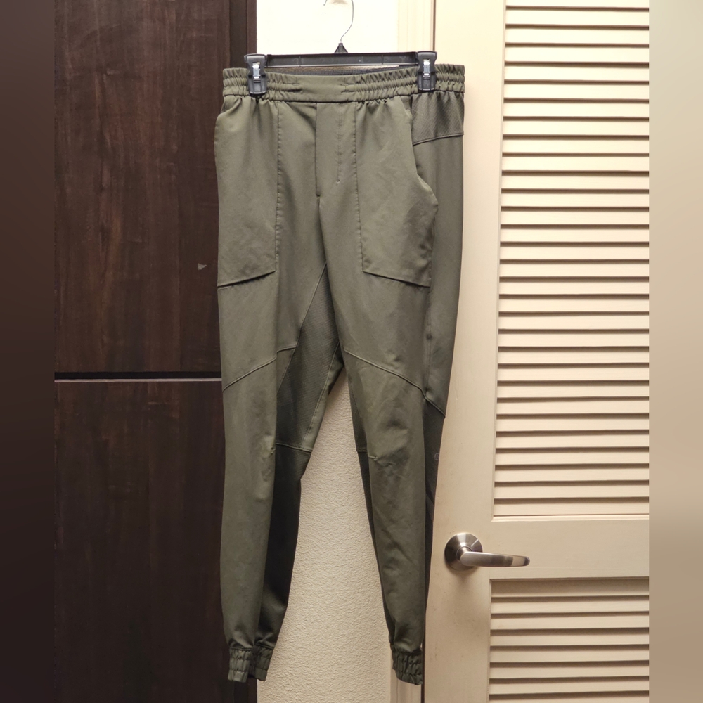 Lululemon Medium Men's Olive Green Jogger Pants